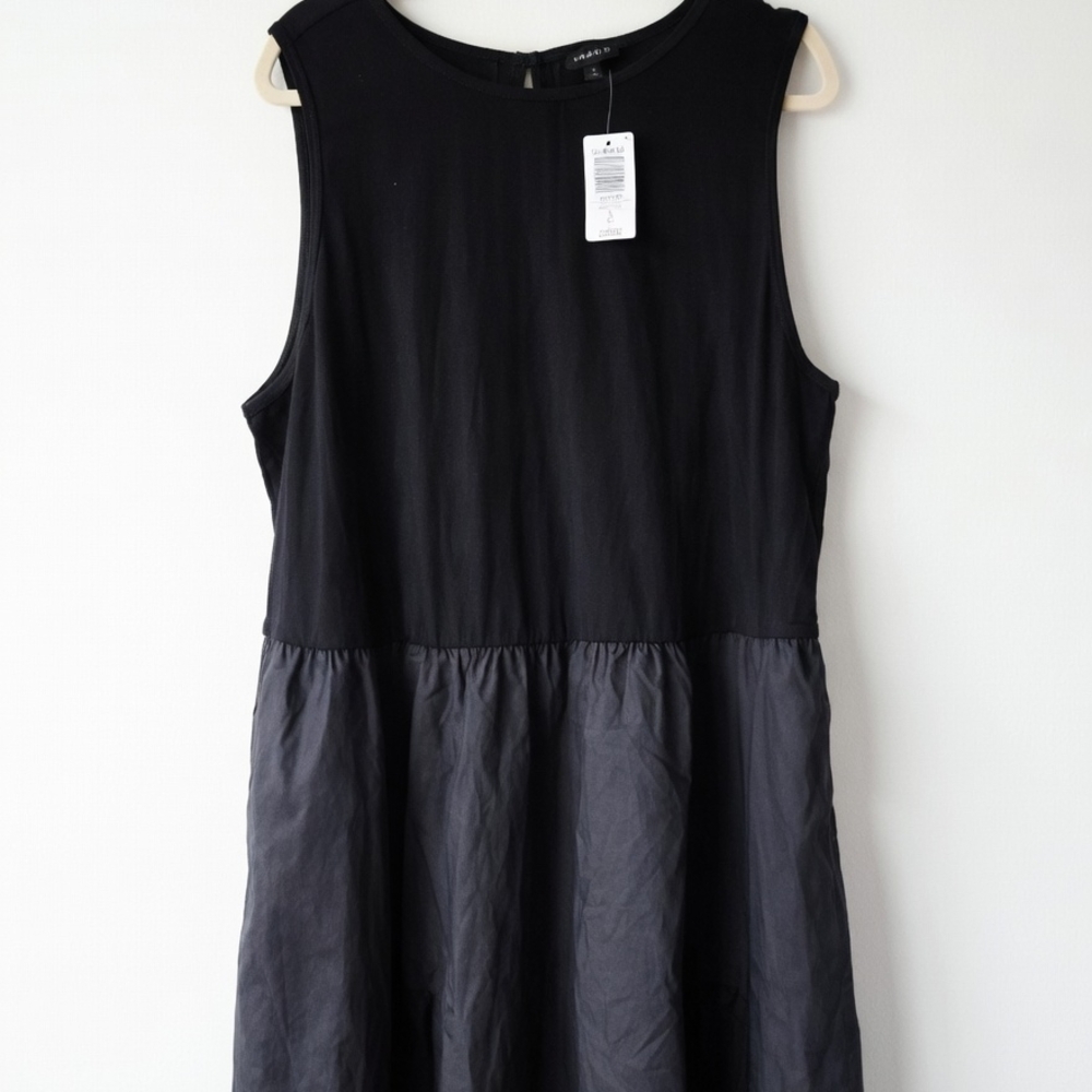 Black Sleeveless Two-Tone Women's Dress